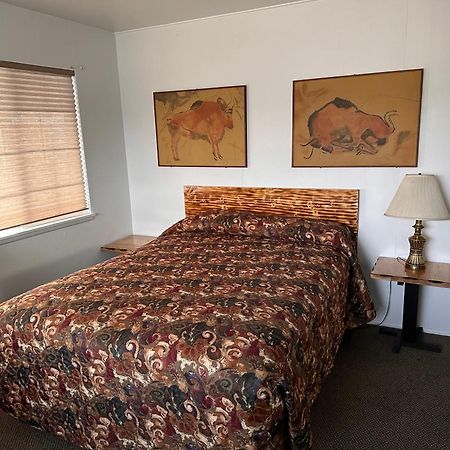 Rim Rock Motel Алтурас Екстериор снимка